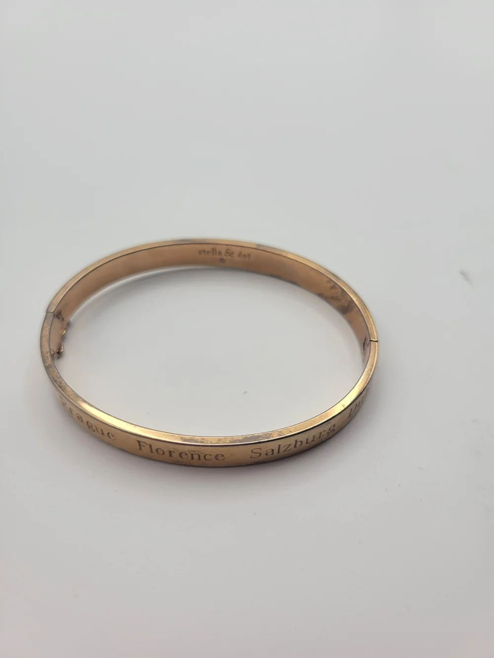 Women's Gold-Tone Engraved Stella & Dot Prague Florence Salzburg Bangle Bracelet